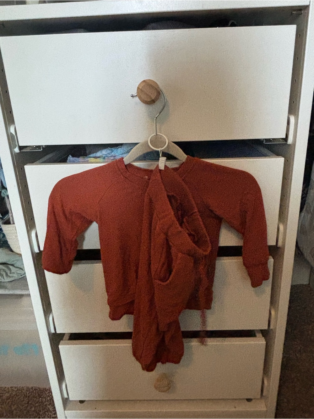 Kyte Baby jersey  Long-Sleeve Top in Rust Red EUC